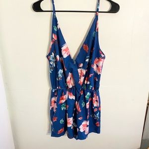 ❄️Genuine People• Blue Floral Romper